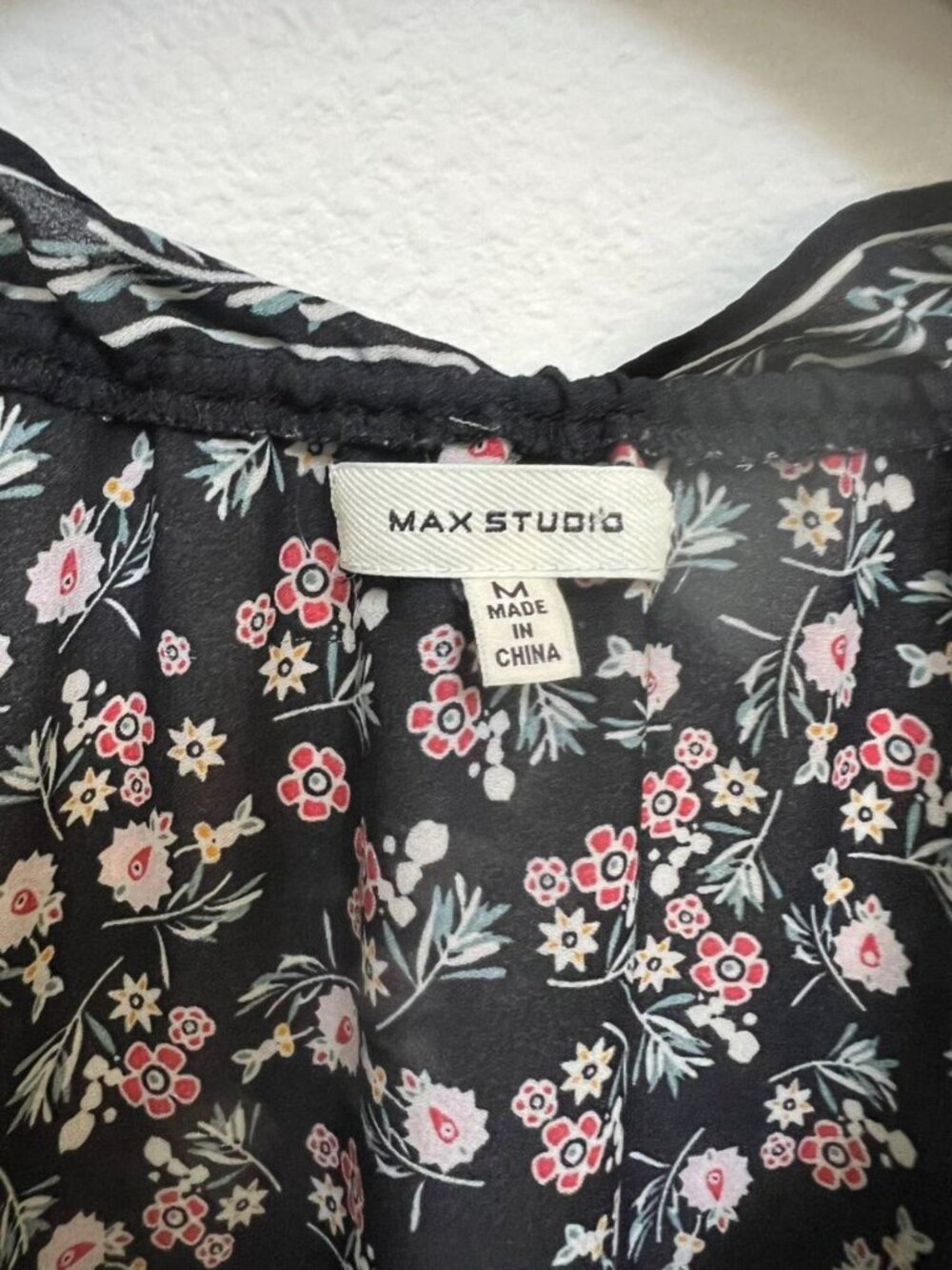Max Studio Black V Neck Balloon Sleeve Floral Bohemian Casual Mini Dress - Picture 5 of 11